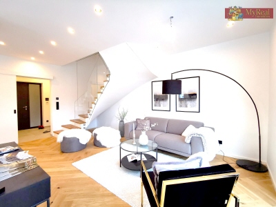 Einzigartiger Luxus auf 3 Ebenen mit Pool